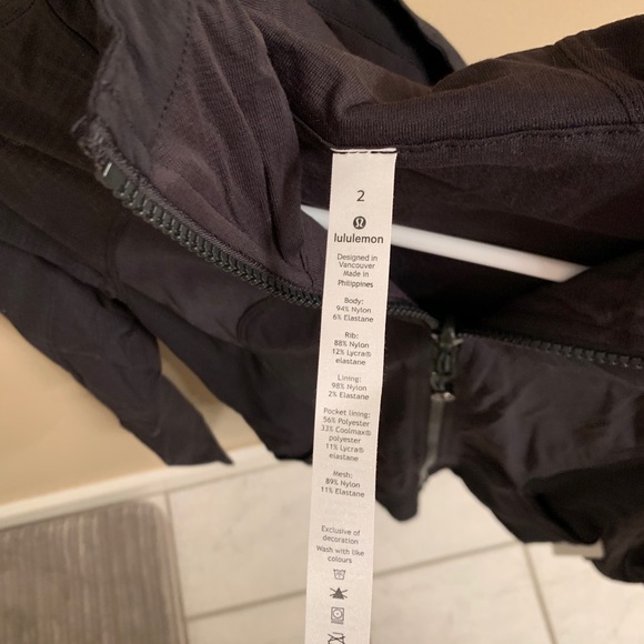 lululemon athletica Jackets & Blazers - Women’s Lululemon In Flux Jacket size 2 Black